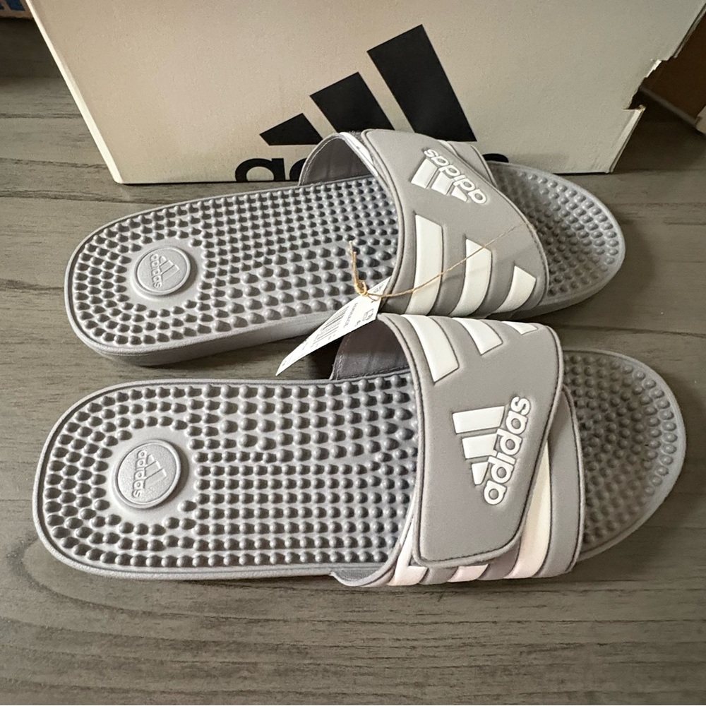 Adidas Adissage massage slides New sz 18 mens